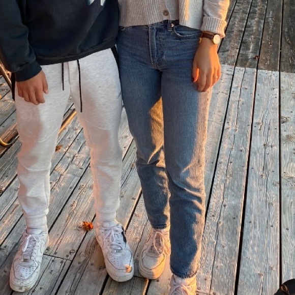 Gap High Rise Slim Straight Jeans - Picture 2 of 3